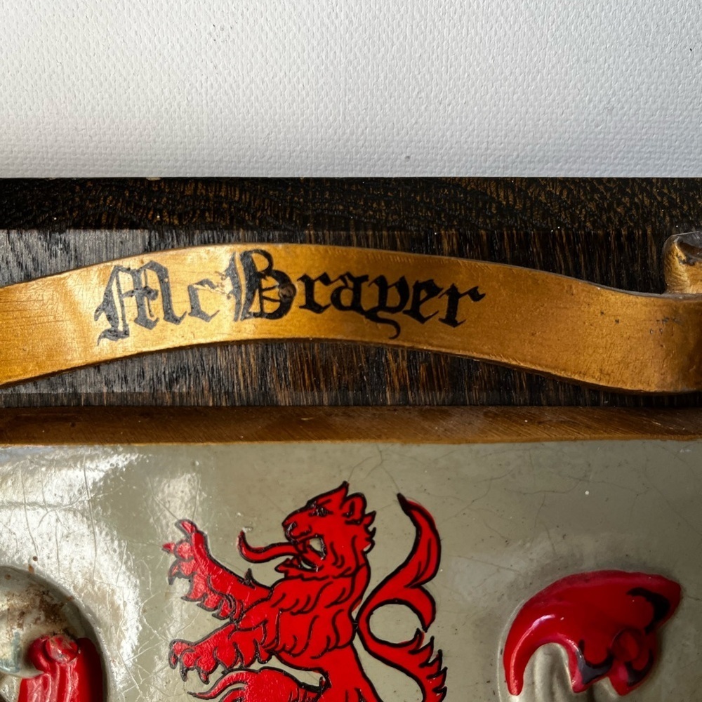 wooden plaques featuring family crests or coats of arms. McBrayer and Fllington. - Picture 6 of 16